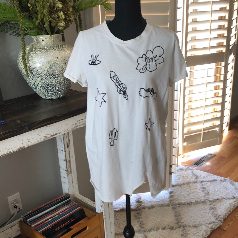 Abstract tee